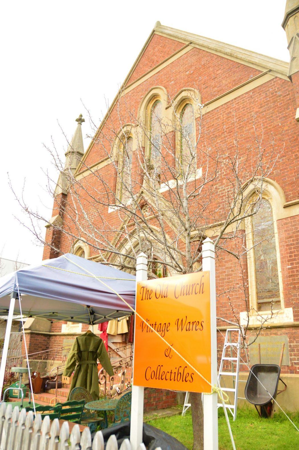 8 Great Things to do Mornington Peninsula 5 The old Church Hall in Queenscliff with a sign in front