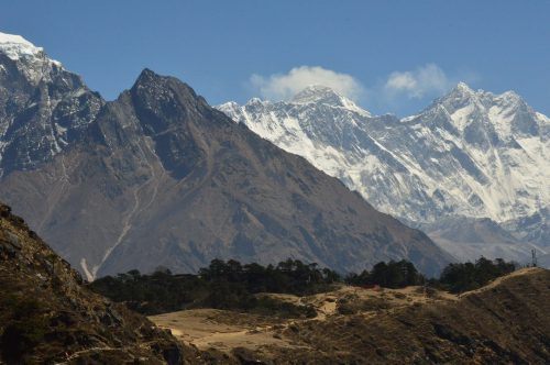 mount everest and other mountains in the himalayas seen on day 3 of everest base camp trek