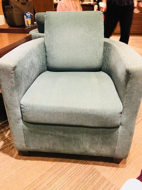thai royal silk lounge e bangkok airport chair