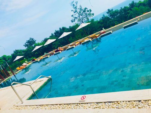 pool kamalaya