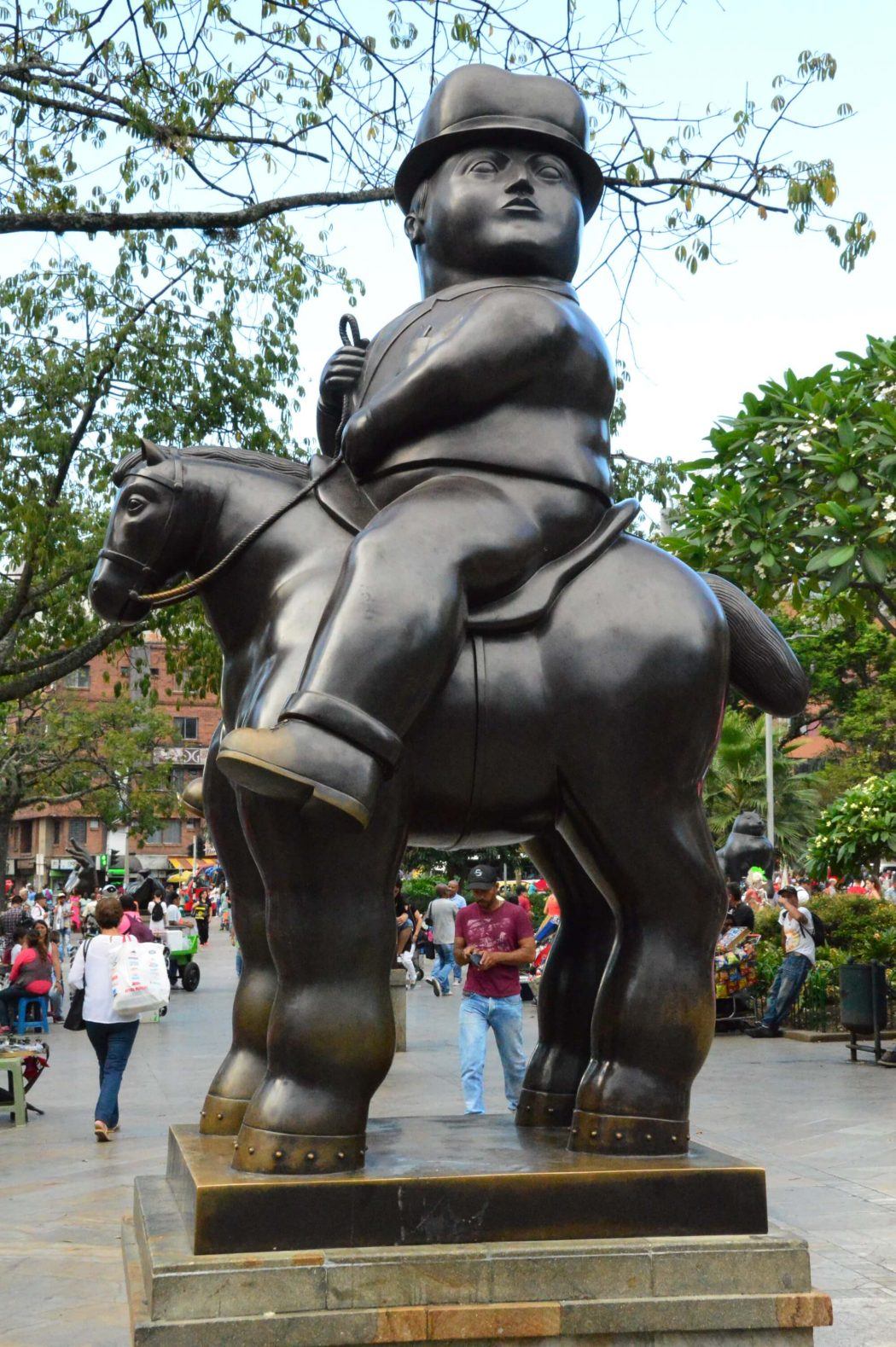 18 Fantastic Things to do in Medellin 5 botero statue of man on horse in plaza botero