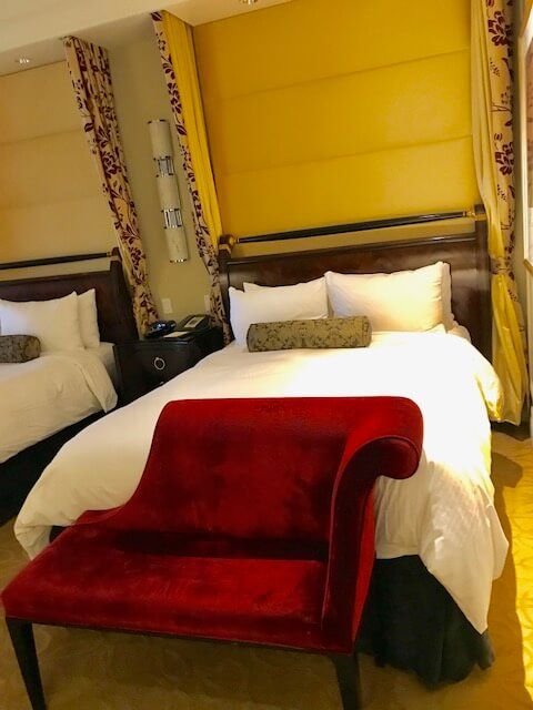 bedroom at the palazzo hotel las vegas