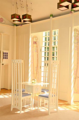 house for an art lover