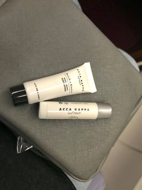 thai 747 business class toiletries