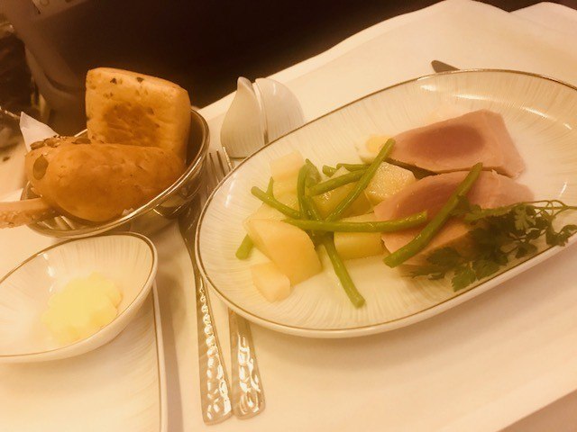 Dinner on the Thai airways boeing 747 business class