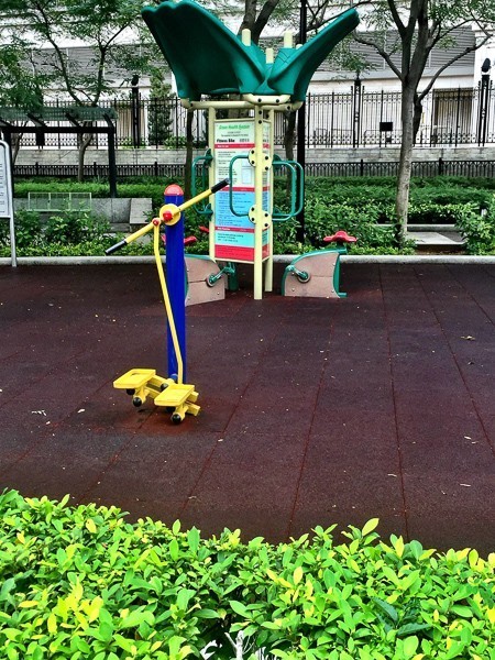 Hong Kong Travel Blog: Heading Off the Beaten Path 17 hong kong mongkok playground