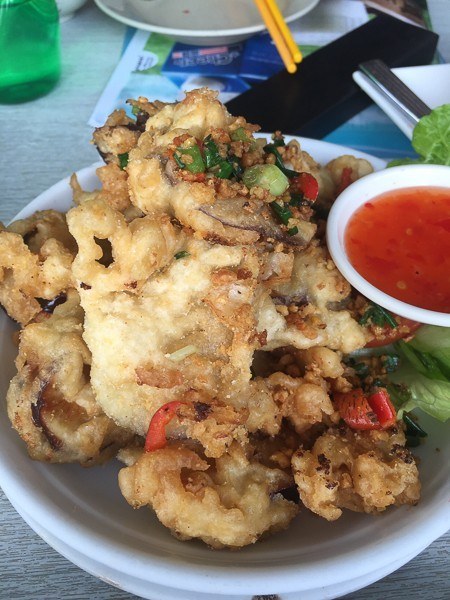 Hong Kong Travel Blog: Heading Off the Beaten Path 5 hong kong shek o thai calamari on white plate with chili sauce