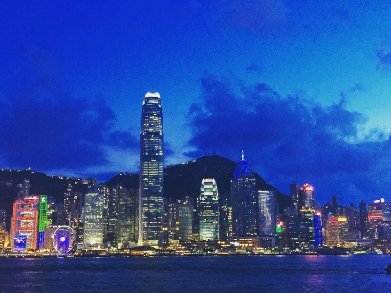 hong kong skyline at twilight