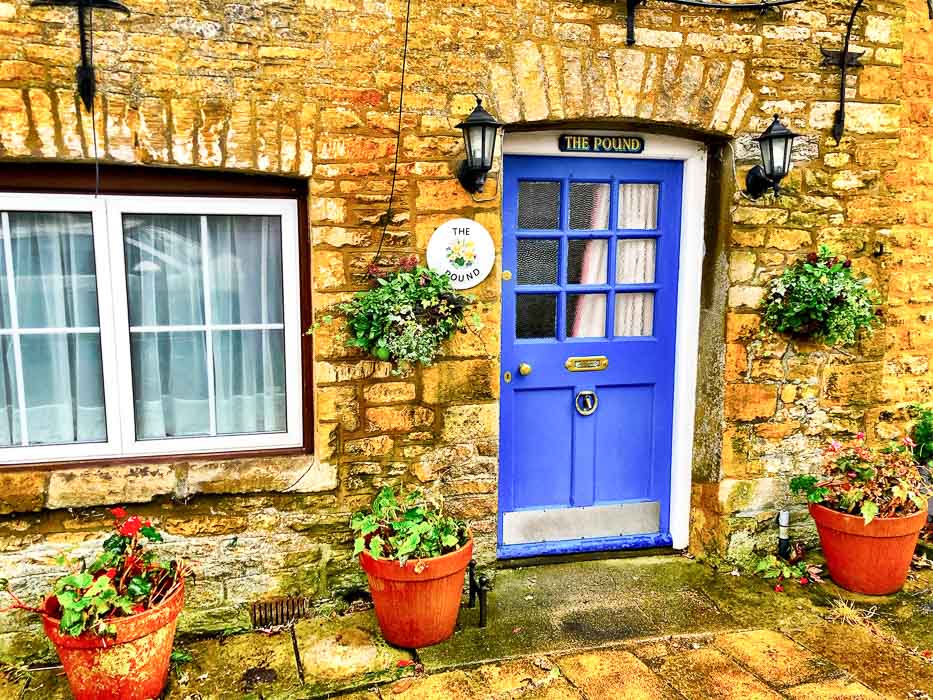 cotswolds-tours-from-london-stow-on-the-wold-building