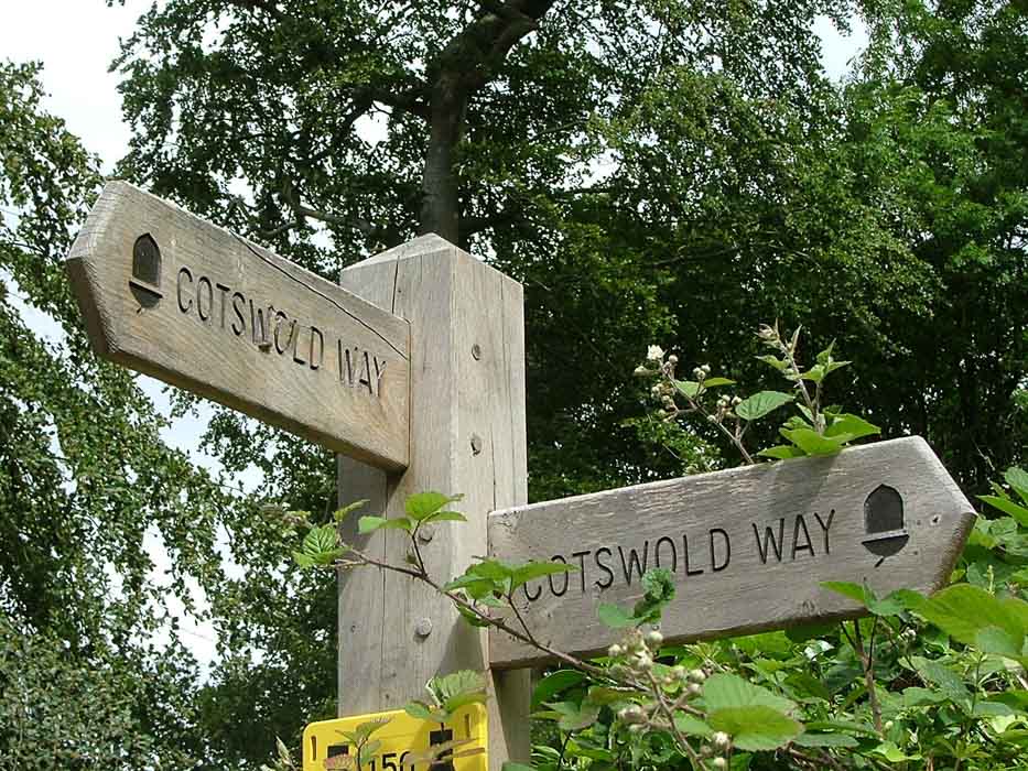 sign post for the Cotswold Way