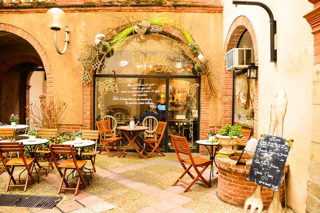 14 Best Things to Do in Tarn et Garonne 12 cafe with outdoor seating in Montauban