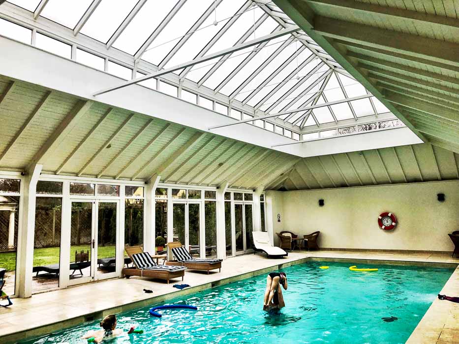 indoor-pool-bruern-cottage