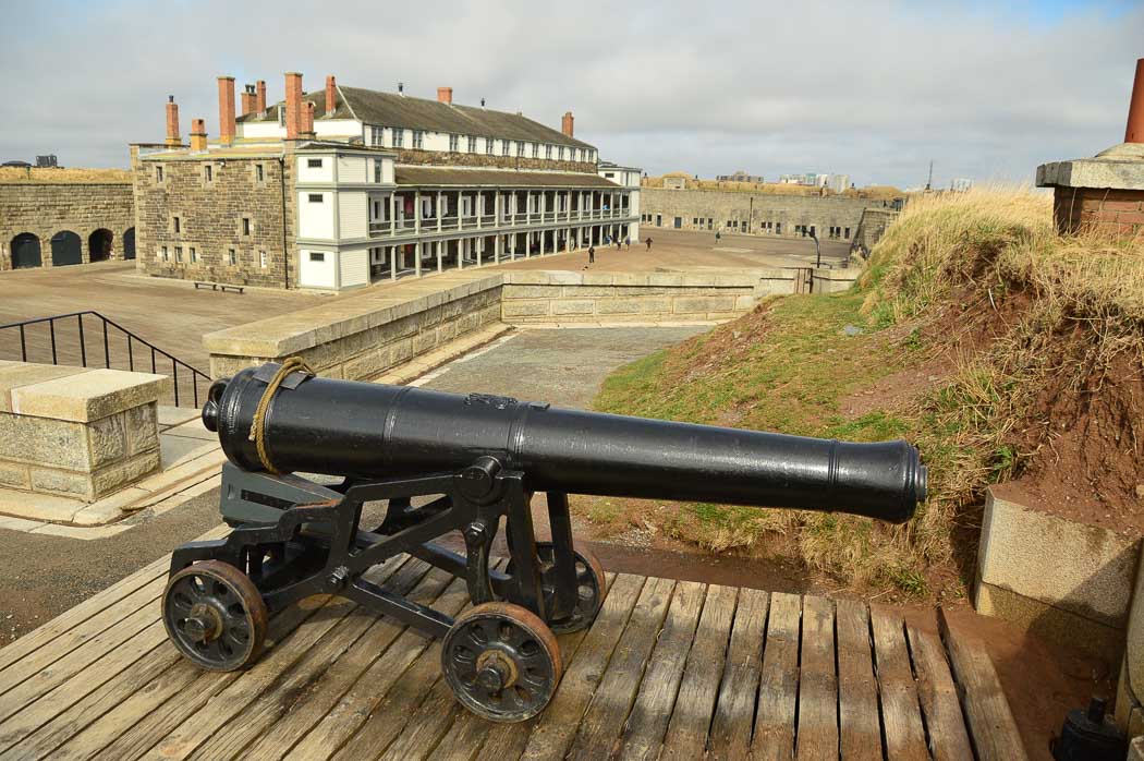 25 Magnificent Canada Landmarks (2022) You Need to Visit 60 cannon and building at the halifax citadel