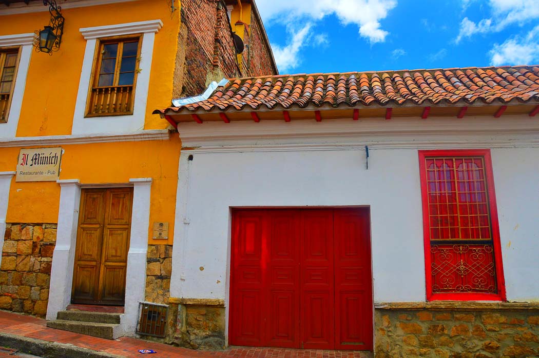 Perfect Colombia Itinerary 2 Weeks including the Rainbow River 4 colourful houses in bogota