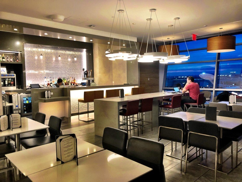 american airlines lounge at JFK airport New York