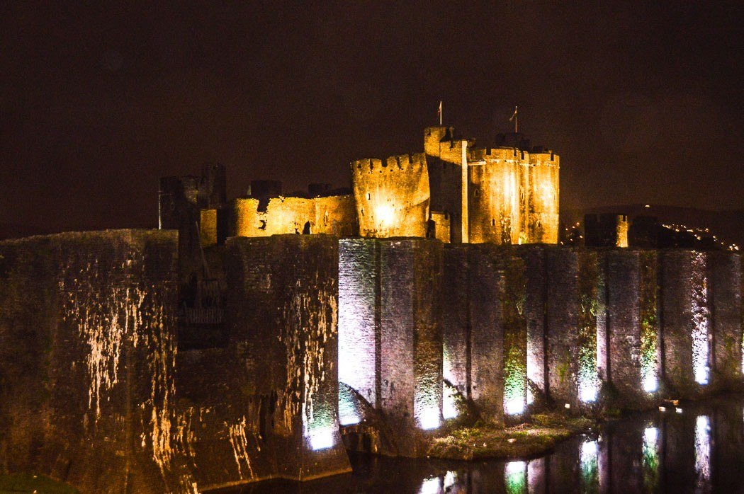 7 Best Places to Visit in South Wales - The Valleys (2022) 15 caerphilly-castle-floodlit-at-night