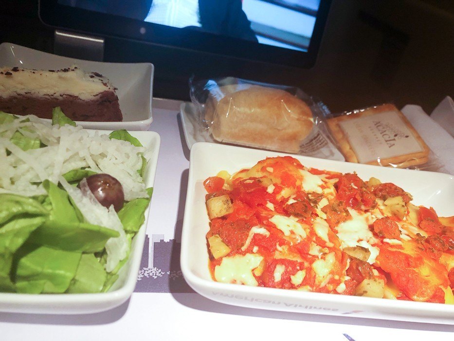 premium economy american airlines meal with pasta