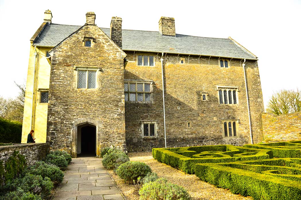 7 Best Places to Visit in South Wales - The Valleys (2022) 11 llancaiach-fawr-manor-exterior