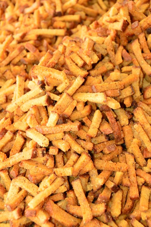 Latvian garlic bread