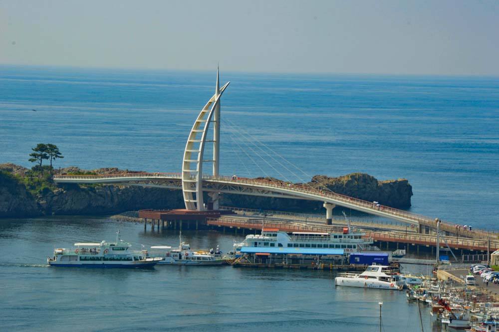 11 Best Things to do in Jeju Island - You Won't Want to Miss These 15 Seonimgyo Bridge
