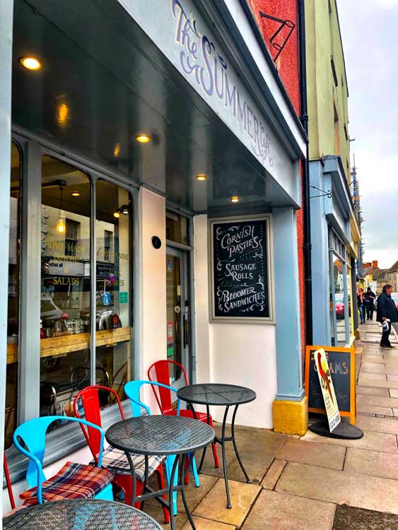 Where to Stay in the Cotswolds for Boutique Hotel Lovers 57 england_cotswolds_malmesbury-cafe