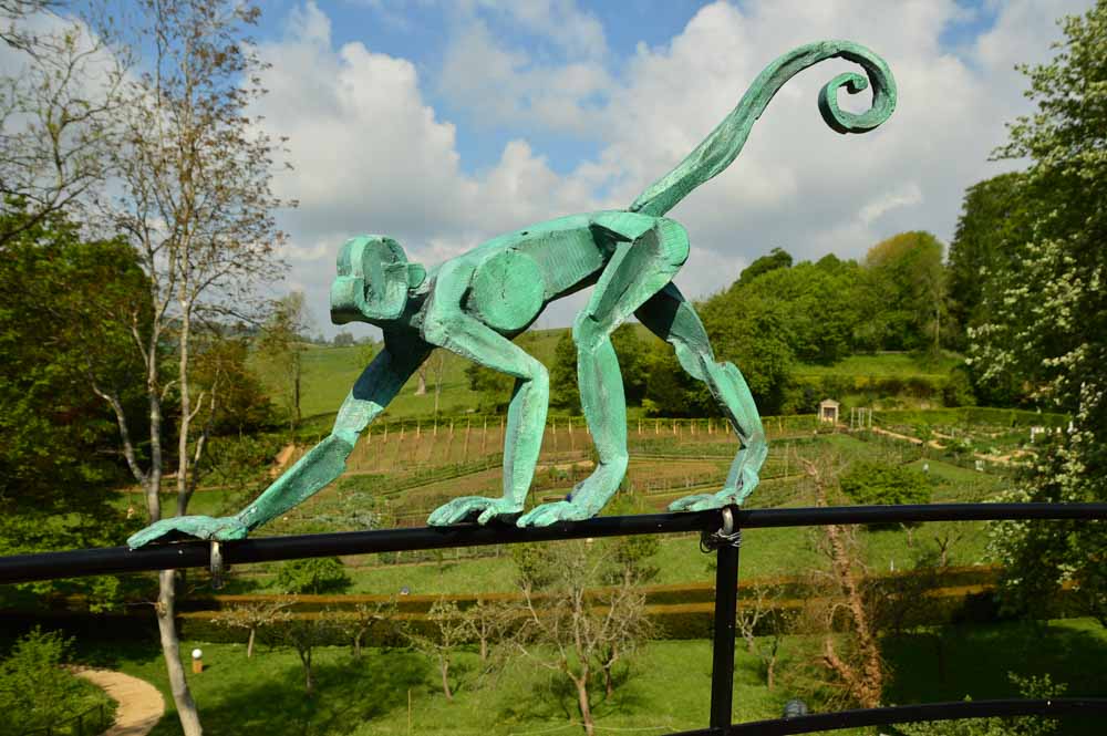 england_cotswolds_painswick-rococo-gardens-monkey-sculpture