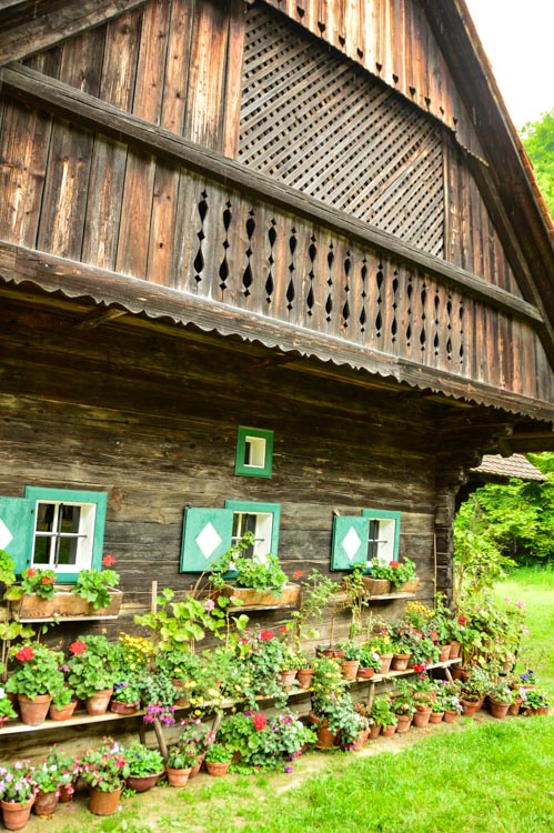 23 Fantastic Things to do in Graz 40 austria_graz_stubing-house