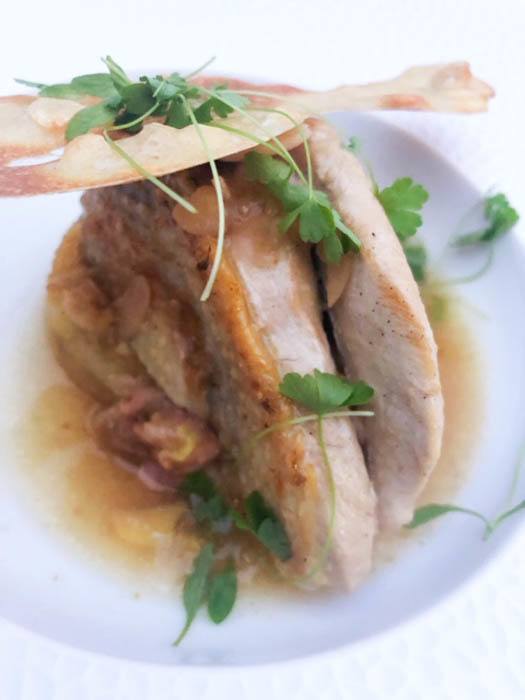england_london_bustronome-guinea-fowl england_london_bustronome-guinea-fowl