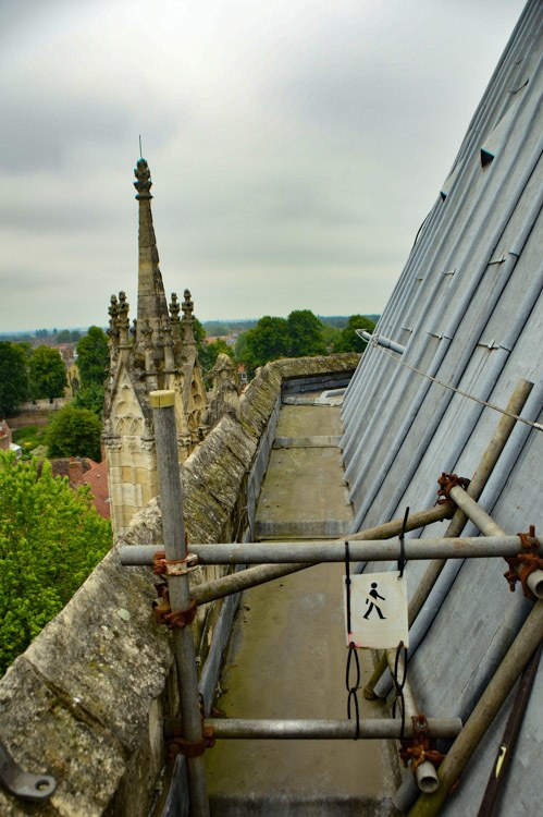 45 Impressive English Landmarks You Will Want to See 69 england_york_minster-on-the-roof