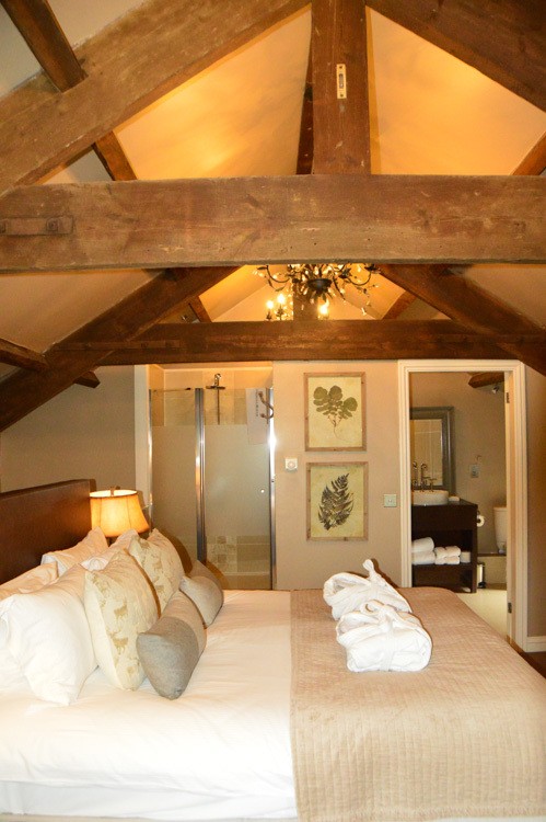 2 Luxury Hotels Yorkshire Not to Miss 34 england_yorkshire-yorebridge-house-bedroom-exposed-beams