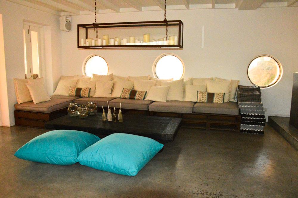 17 Best Things to do in Ios 39 greece_ios_ios-club-lounge