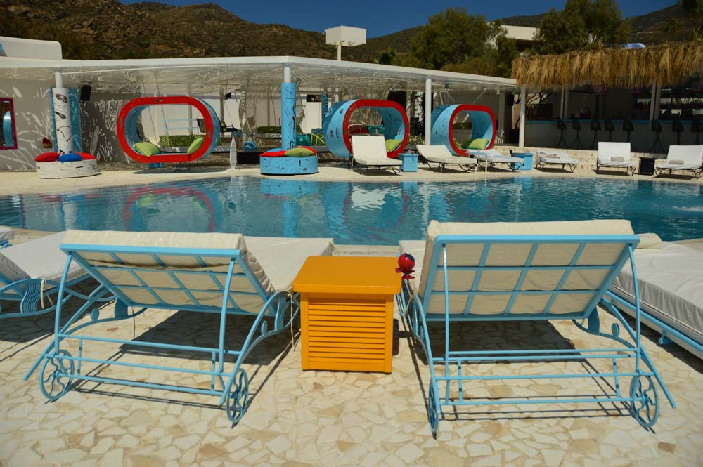 greece_ios_mylopotas-beach-free-beach-club-pool