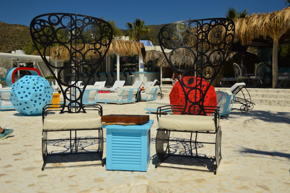 greece_ios_mylopotas-beach-free-beach-club-thrones