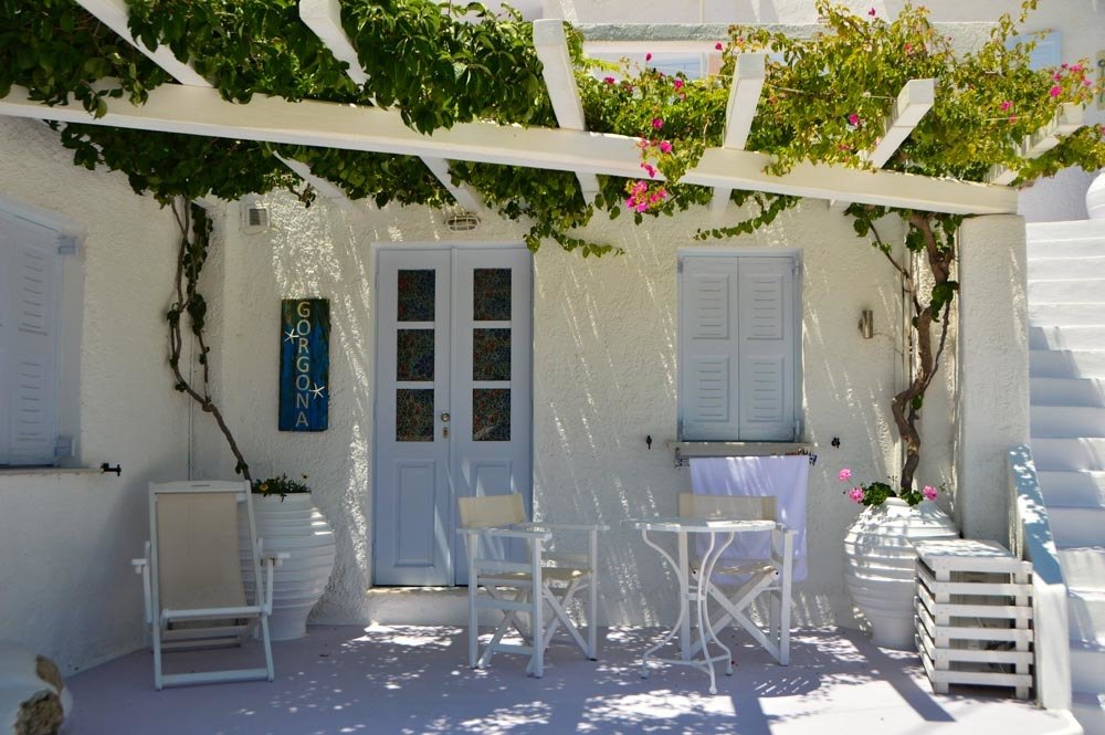 greece_ios_mylopotas-beach-gorgona-hotel-terrace