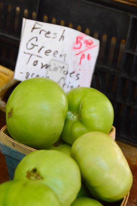 3 Best Ottawa Tours You Won't Want to Miss 13 canada_ottawa_farmers-market-green-apples