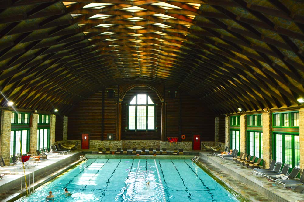 canada_ottawa_montebello-fairmont-indoor-pool