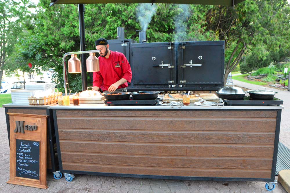 canada_ottawa_montebello-fairmont-smoker