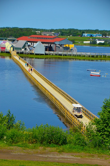 9 Great New Brunswick Tours Not to Miss 17 canada_new-brunswick_pays-de-la-sagouine-bridg
