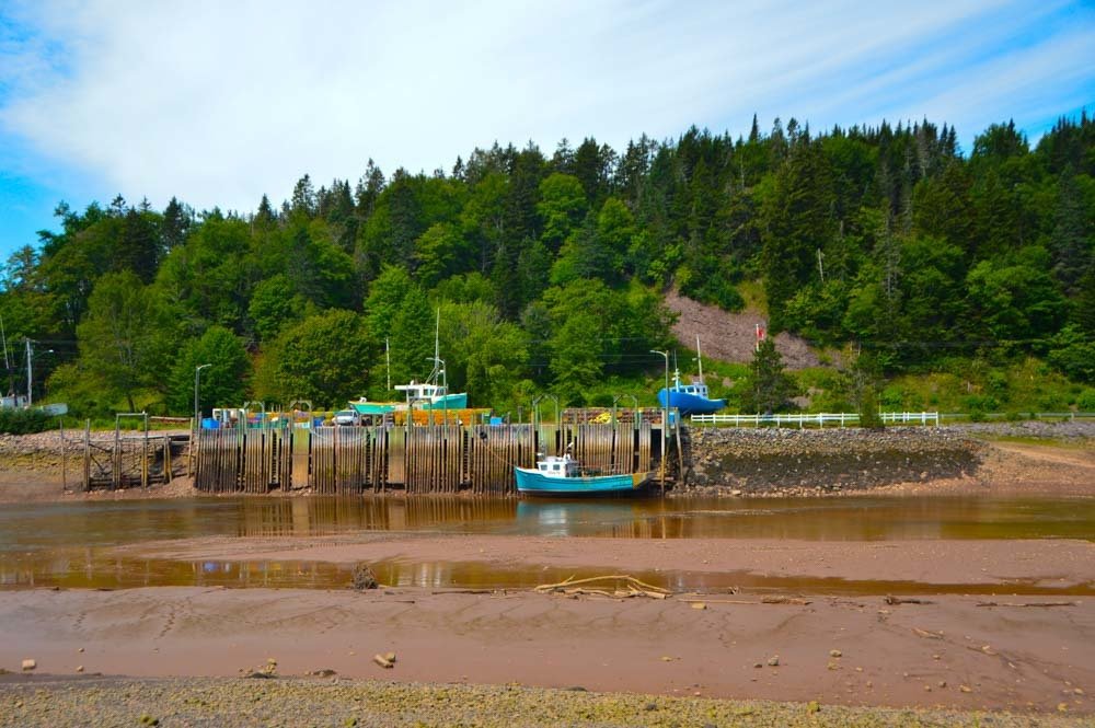 canada_new-brunswick_st-martins-harbour-low-tide