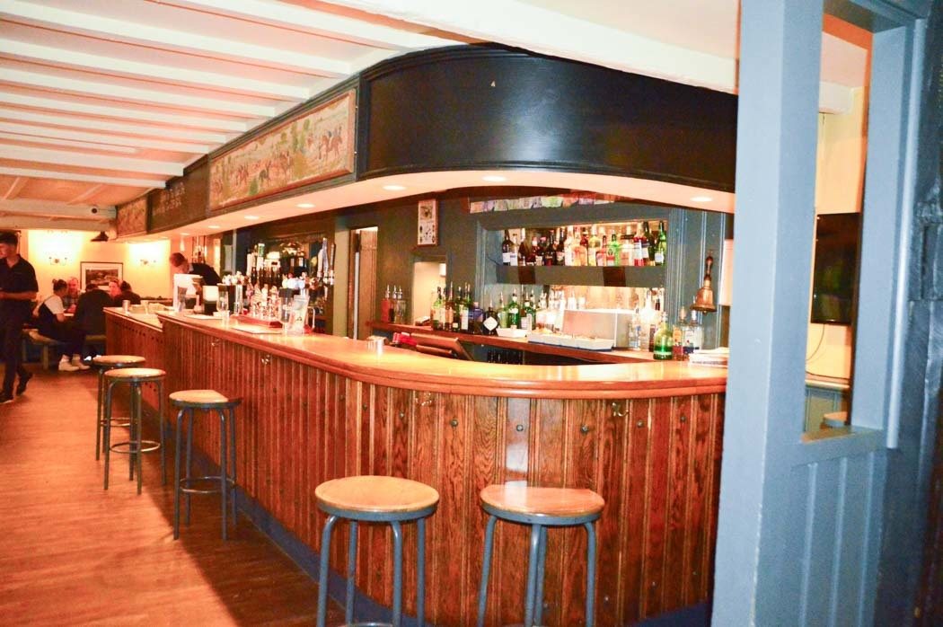 2 Best Spa Hotels South West England 16 england_devon_thurlestone-hotel-village-inn-pub-interior