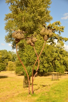england_romsey_harold-hillier-gardens-sculpture-bees