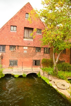 16 Best Things to do in Winchester & Nearby 22 england_winchester_mill