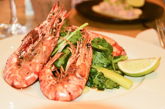 16 Best Things to do in Winchester & Nearby 49 england_winchester_rick-stein-prawns