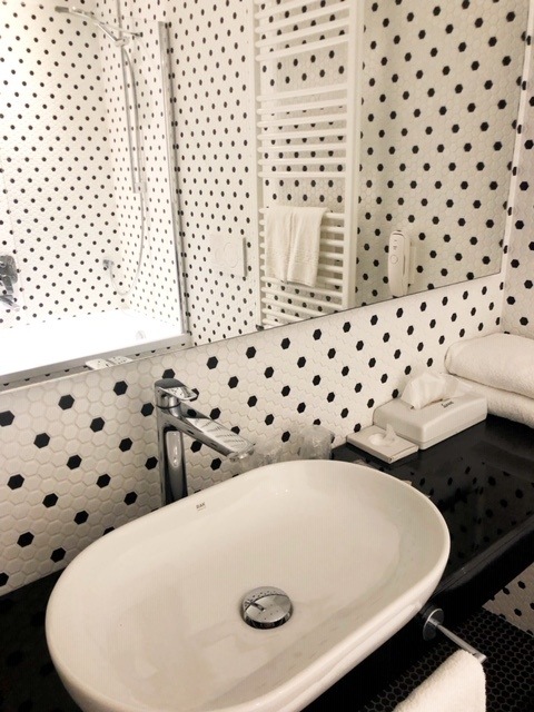 San_Marino_Hotel-titano-bathroom
