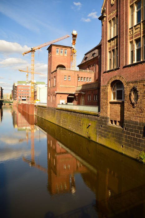 germany_hamburg_old-warehouses-canal