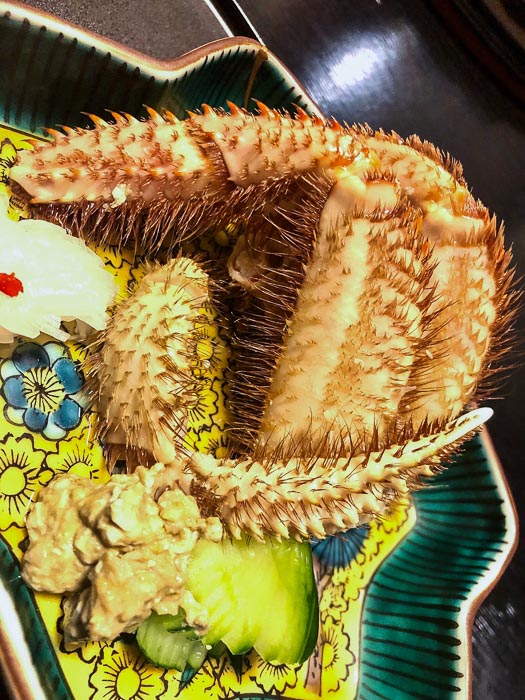 17 Best Things to do in Kanazawa You're Going to Love 58 japan_kaga_ryokan-hairy-crab
