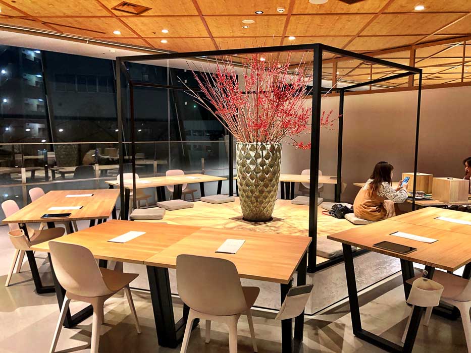 17 Best Things to do in Kanazawa You're Going to Love 81 japan_kanazawa_COL-restaurant-inside