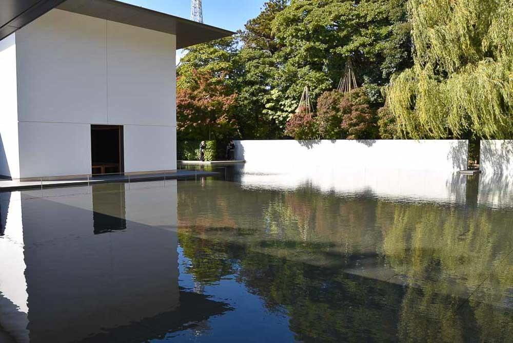 17 Best Things to do in Kanazawa You're Going to Love 39 japan_kanazawa_dt-suzuki-mirror-lake