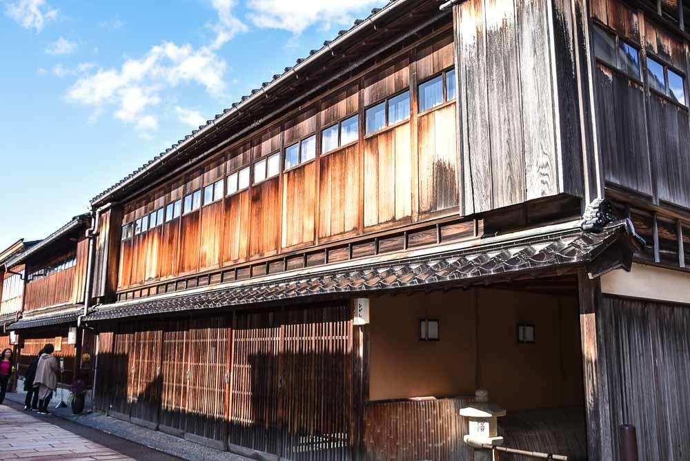 17 Best Things to do in Kanazawa You're Going to Love 7 japan_kanazawa_geisha-village