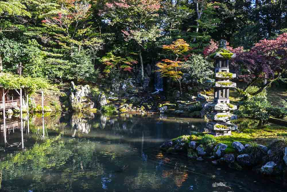 17 Best Things to do in Kanazawa You're Going to Love 74 japan_kanazawa_kenrouken-gardens-4